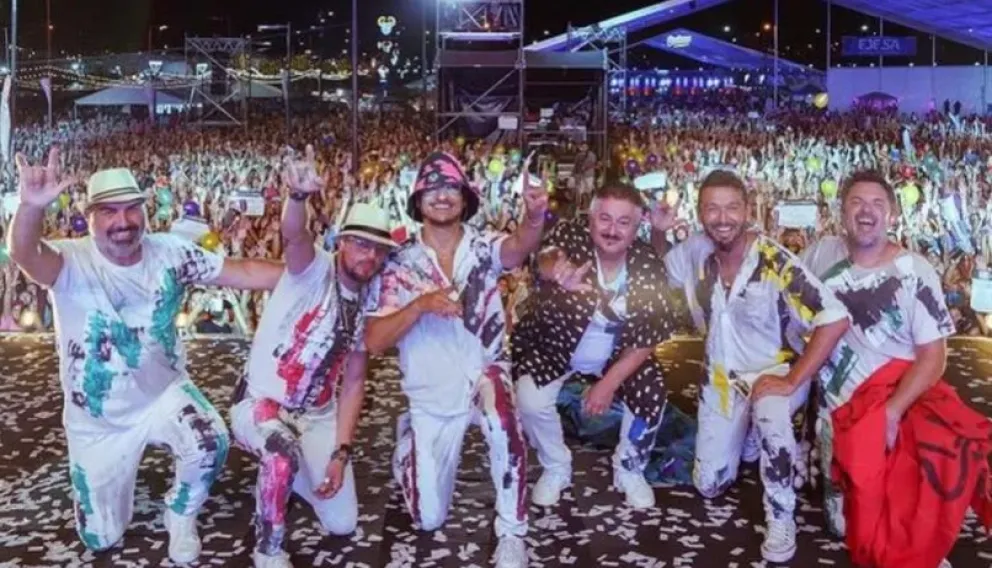 Impactante video: la caída de un rayo causó terror en pleno recital de Los Tekis 