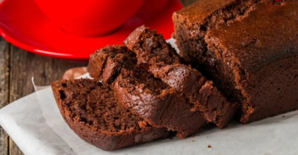 Paso a paso para lograr un budín de chocolate súper húmedo