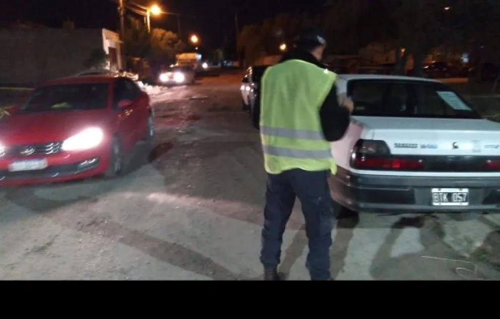 Robaron una camioneta en la Fiesta de la Soberanía y apareció en el barrio Lavalle