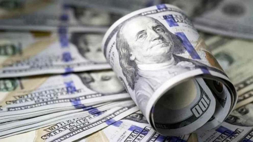 Dólar: el blue anota otra suba y se despega de los 200 pesos