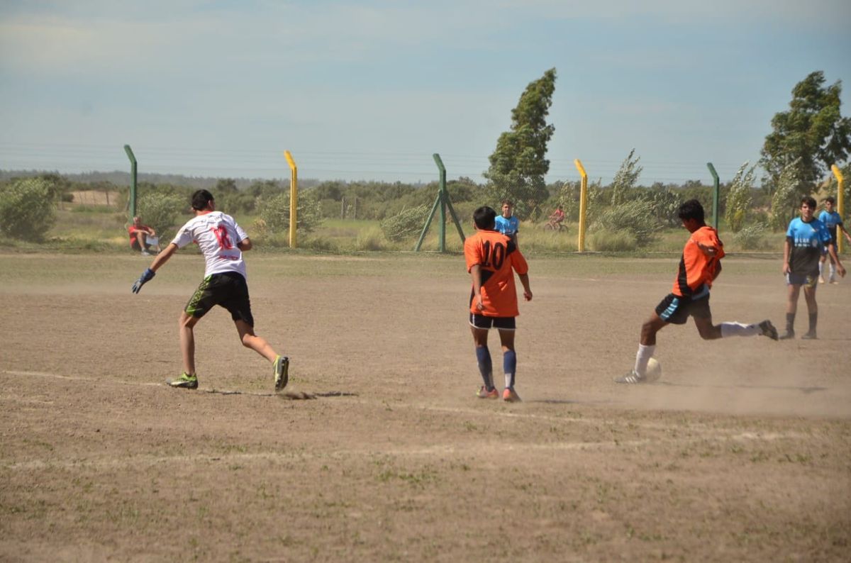 Independiente de Avellaneda probará jugadores y jugadoras en Burzaco