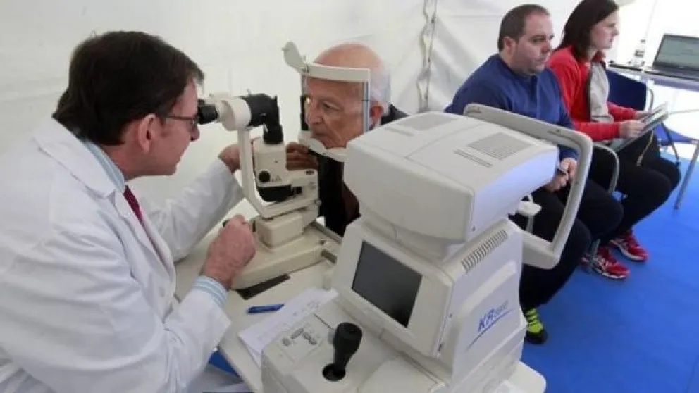 Una ley que deja en claro la incumbencias de oculistas y ópticos