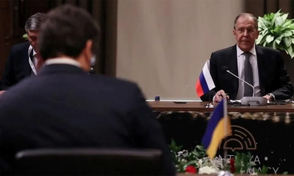 Sin avances para un alto el fuego culminó la reunión entre cancilleres de Ucrania y Rusia 