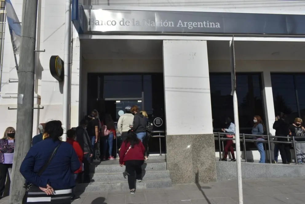 Habrá un abrazo simbólico en el Banco Nación por su posible privatización