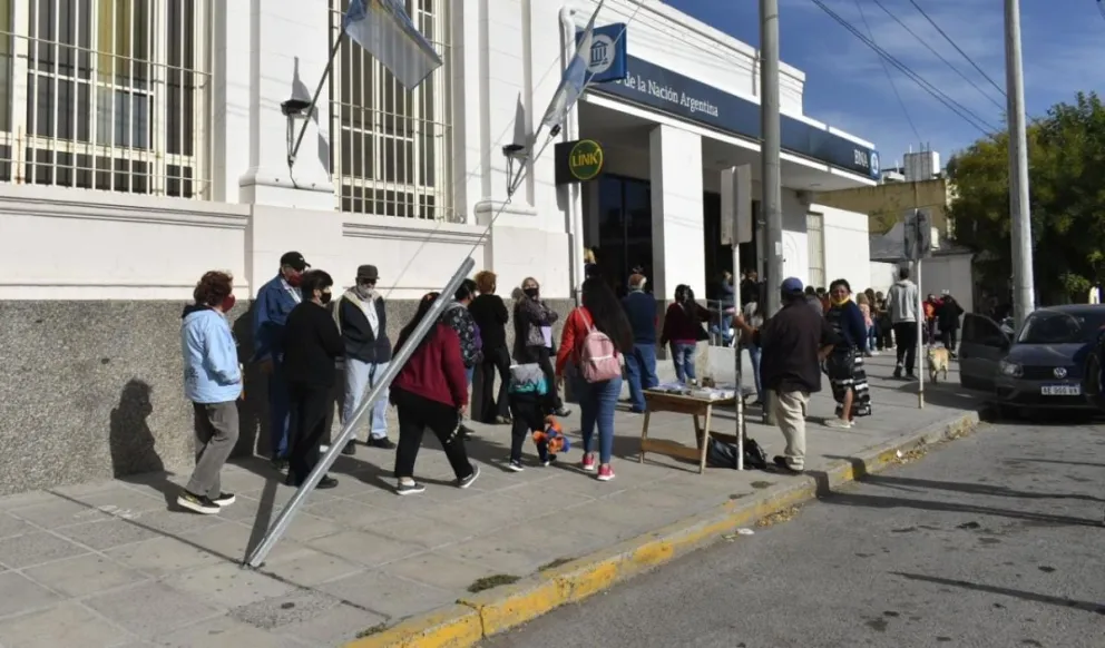 Los bancos de Viedma tendrán asueto. Foto: archivo