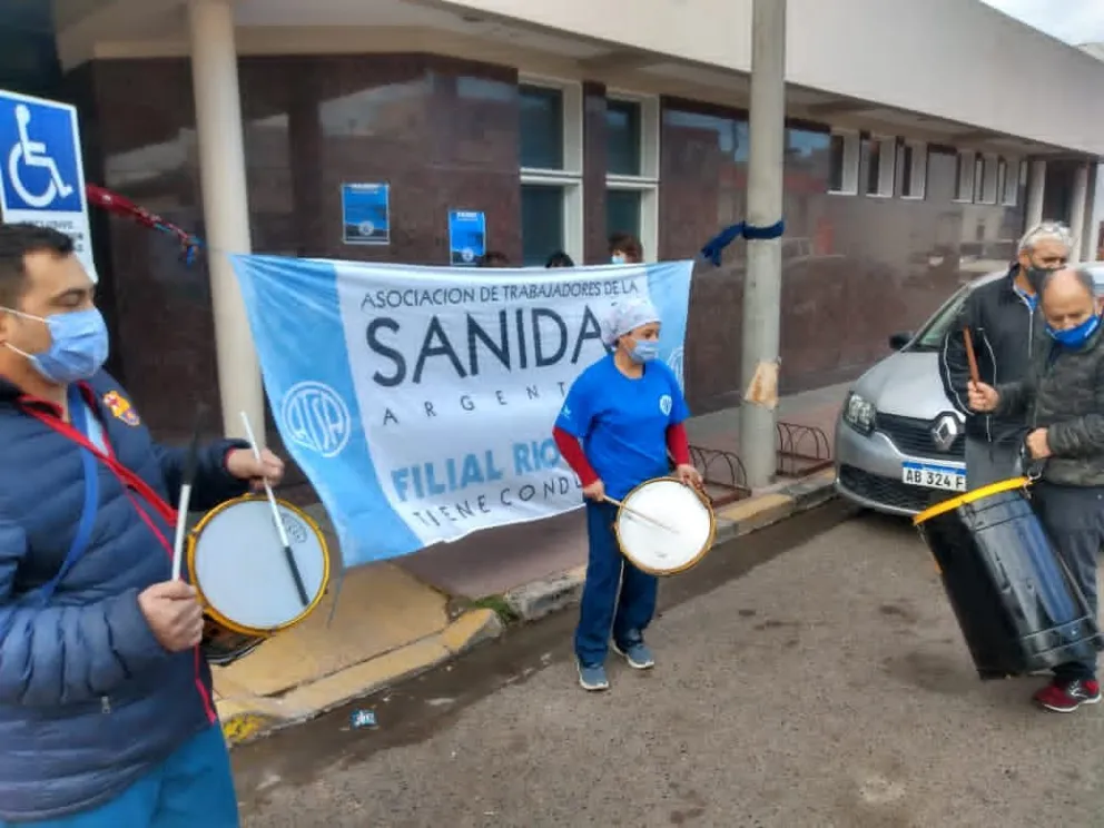 Se agudiza el conflicto en la Clínica Viedma y CGT sumó su apoyo a los trabajadores