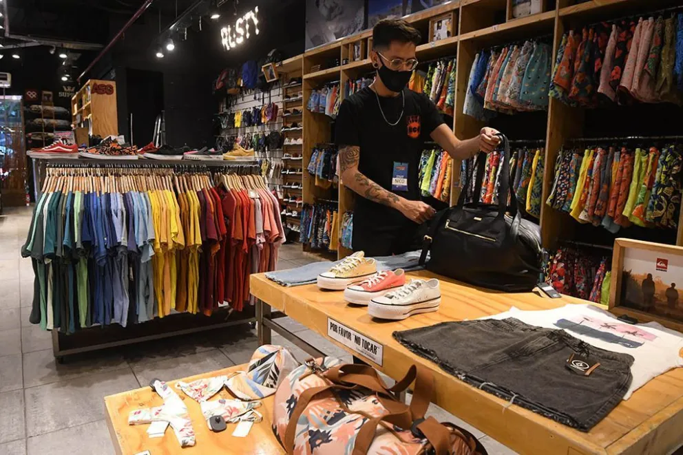 Cómo será el Precios Cuidados de la ropa: el Gobierno lanza “Acción Moda”