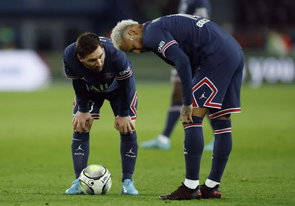 Silbidos e insultos: los hinchas del PSG apuntaron contra Messi y Neymar