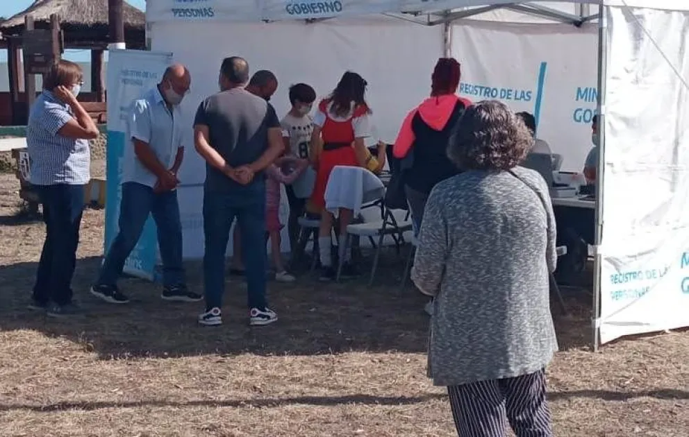 Con gran éxito y presencia de vecinos se desarrolló el Operativo de Documentación