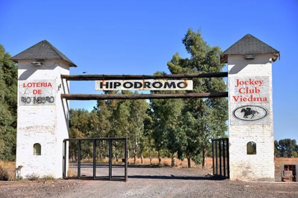El hipódromo de Viedma atraviesa una situación crítica: “Ni los focos dejaron”