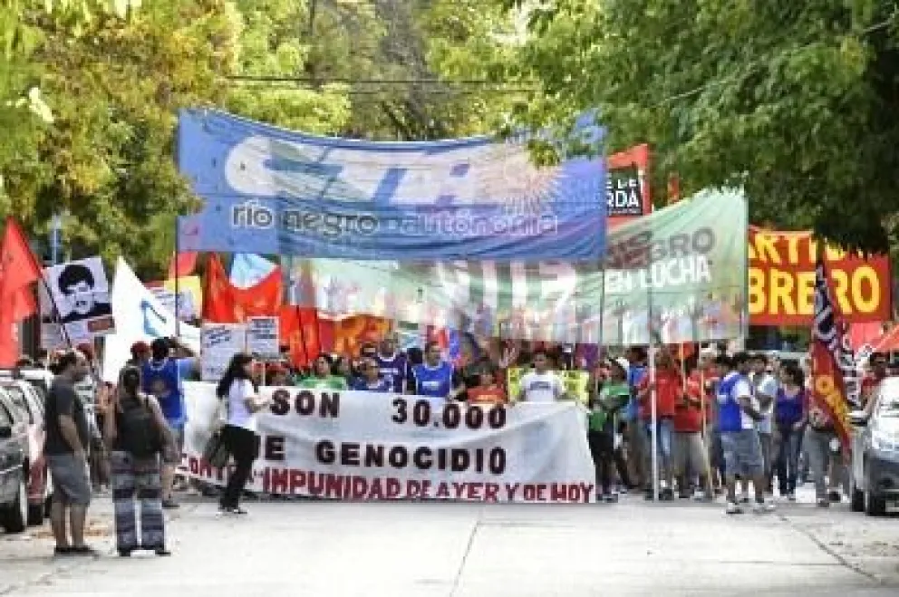 La CTA va al puente Villarino para protestar contra el acuerdo con el FMI
