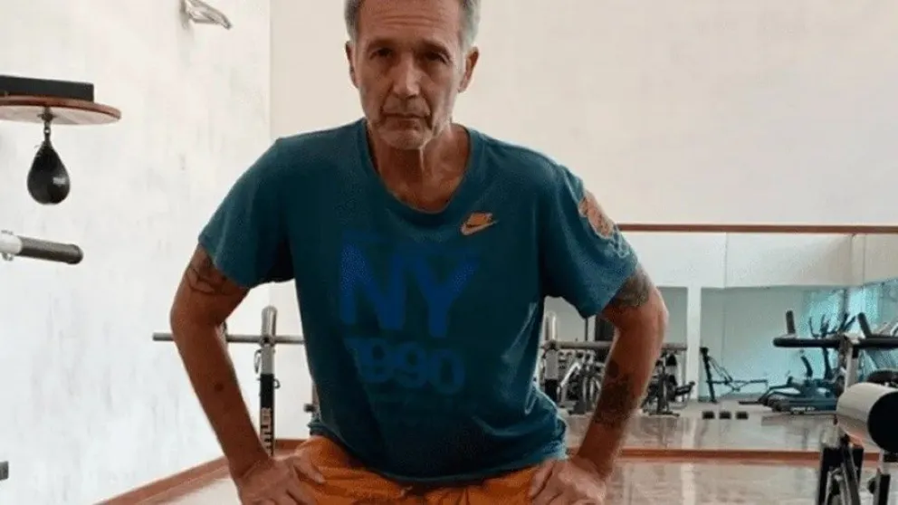 El hombre que levanta 75 kilos con sus testículos