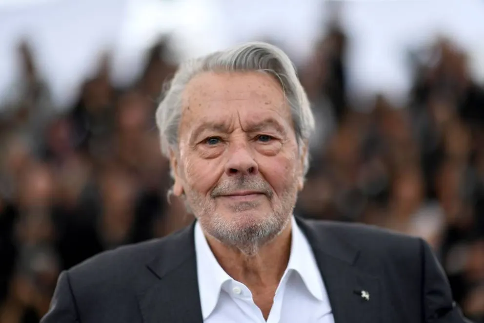 Alain Delon le pidió a su hijo que empiece los preparativos para la eutanasia