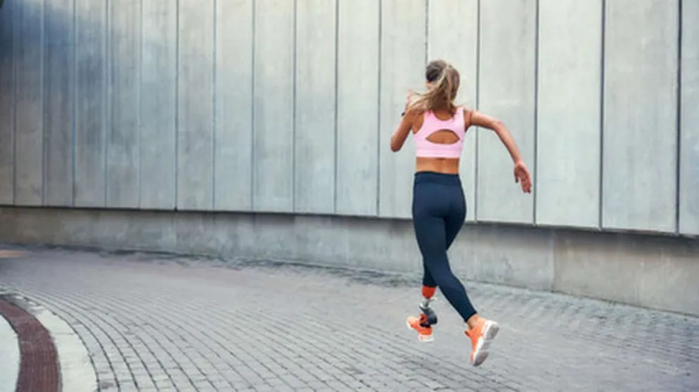 Polémica: una legisladora presentó un proyecto para permitir que las mujeres hagan deporte con el torso desnudo
