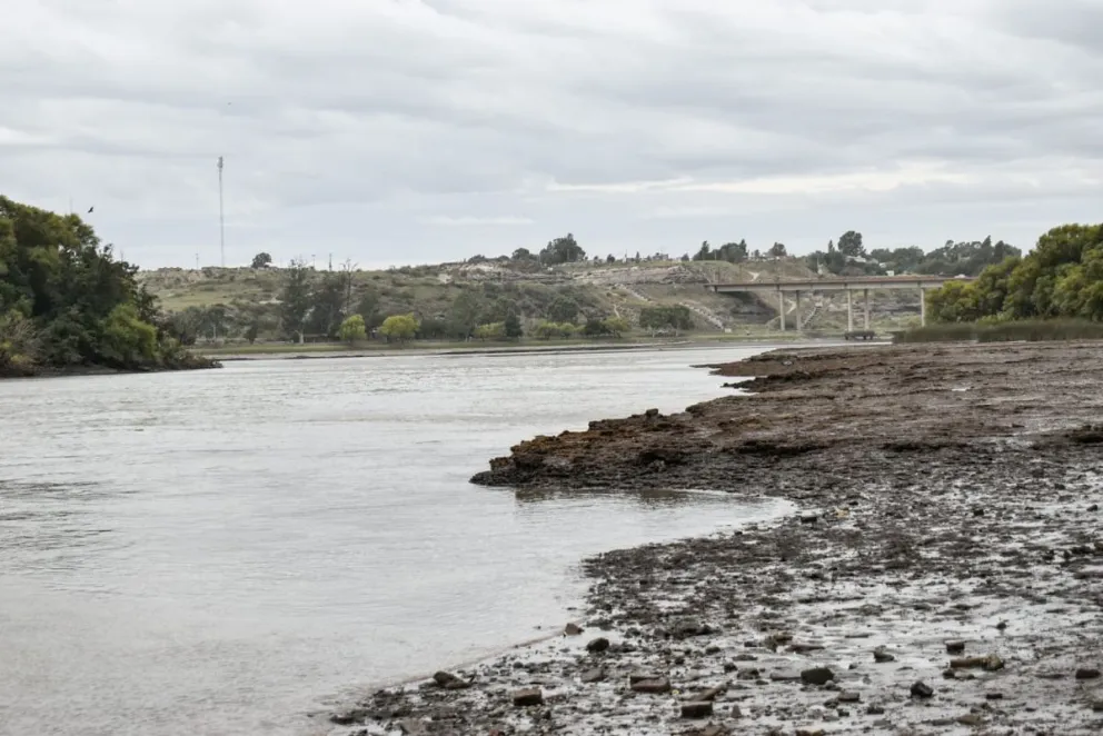 Continuarán con fuertes medidas de racionalización en el uso del agua del río