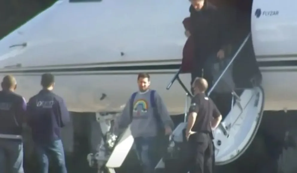 Messi aterrizó en Argentina para sumarse con la Selección
