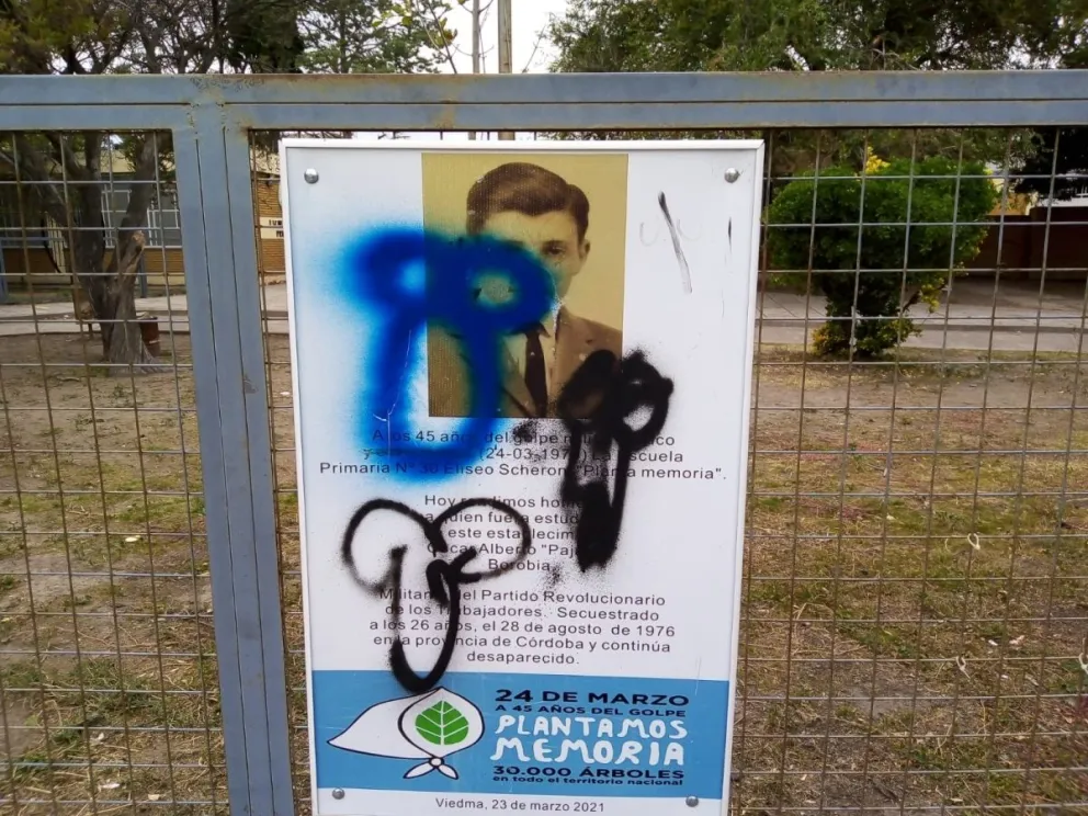 24 de Marzo: la memoria mancillada en pleno centro de Viedma