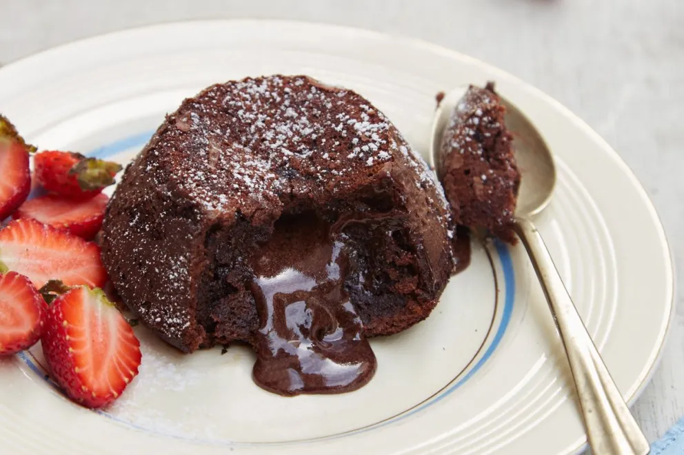 ¡Un postre bomba! Aprendé a hacer volcán de chocolate  