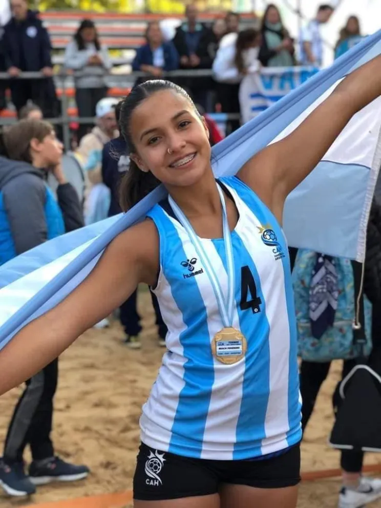 Desde Viedma al mundo: dos jugadoras de beachhandball estará en el mundial de Grecia 