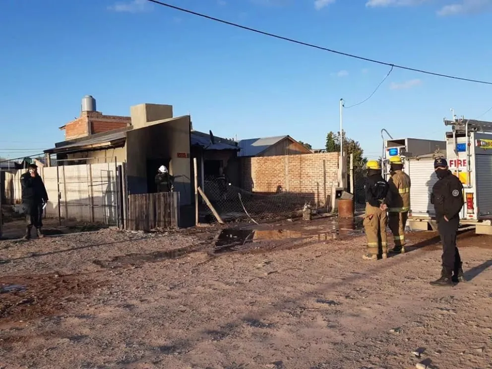 Horror en Fernández Oro: murieron dos hermanitos en un incendio