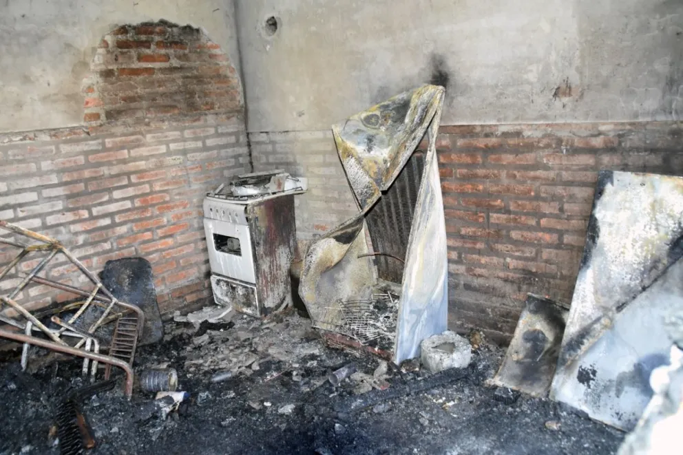 La muerte de dos nenes orenses en un incendio reavivó la peor tragedia que tuvo Viedma