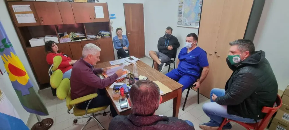Reunión con vecinos, instituciones y recorrida oficial por la Sala de Primeros Auxilios