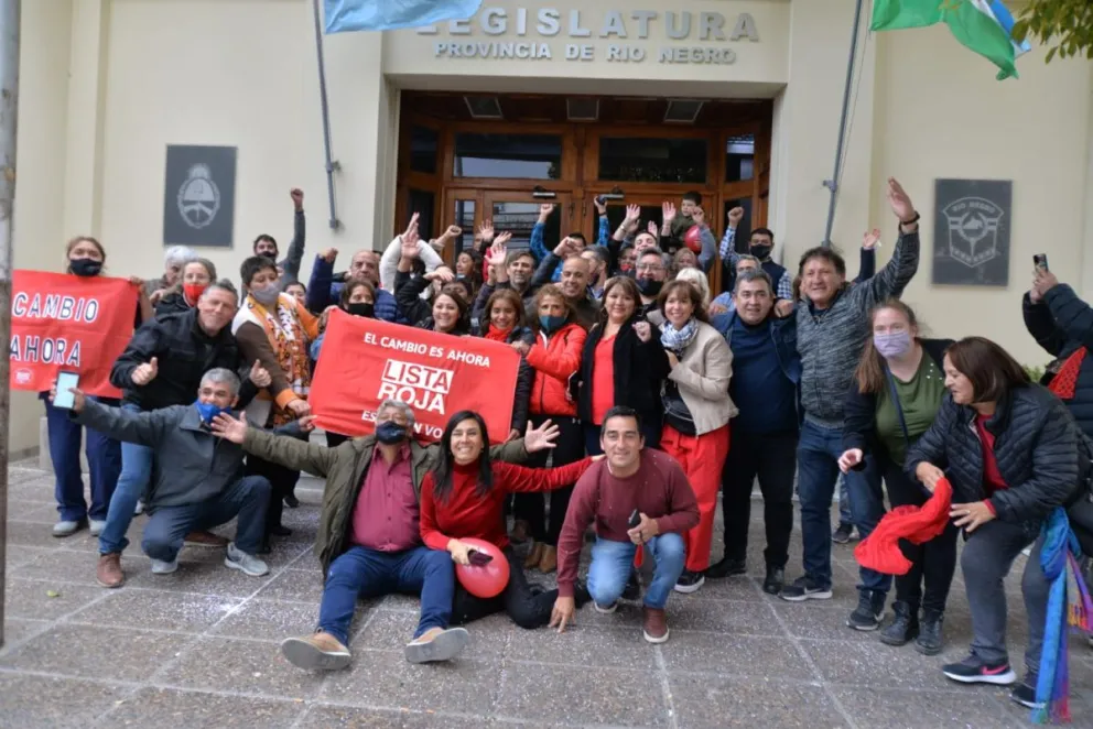 Los afiliados votaron el cambio y la lista Roja se impuso en las elecciones de APEL