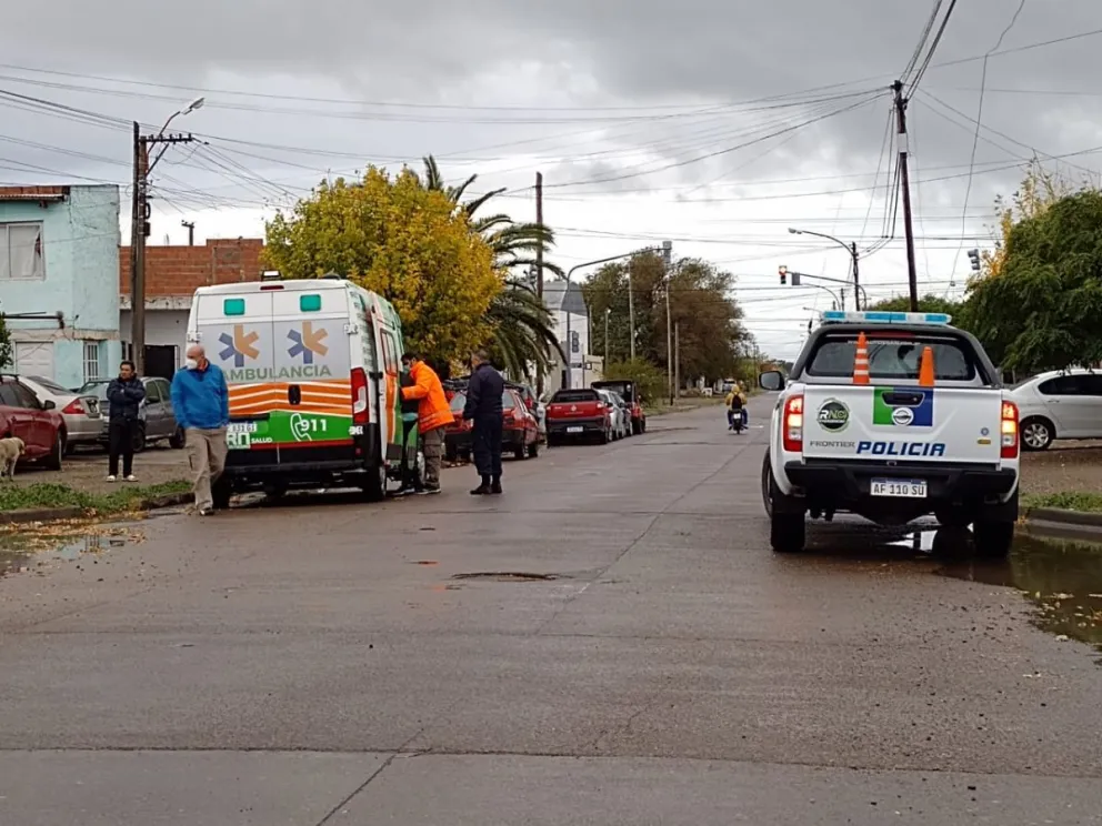 El domingo lluvioso arrancó con una pelea entre vecinos