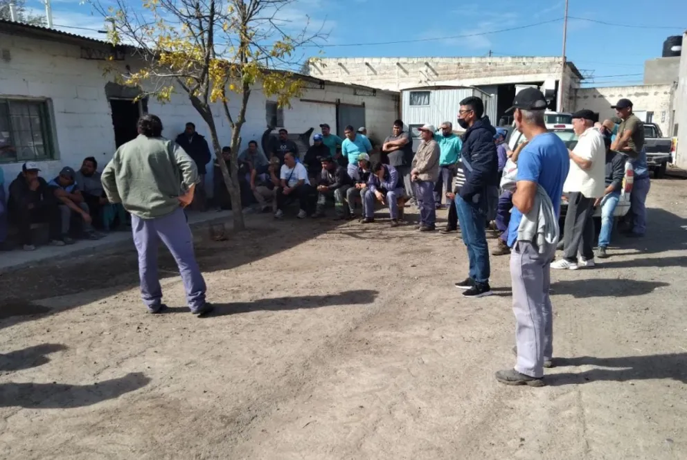 Los trabajadores resolvieron movilizar hacia el Palacio Municipal