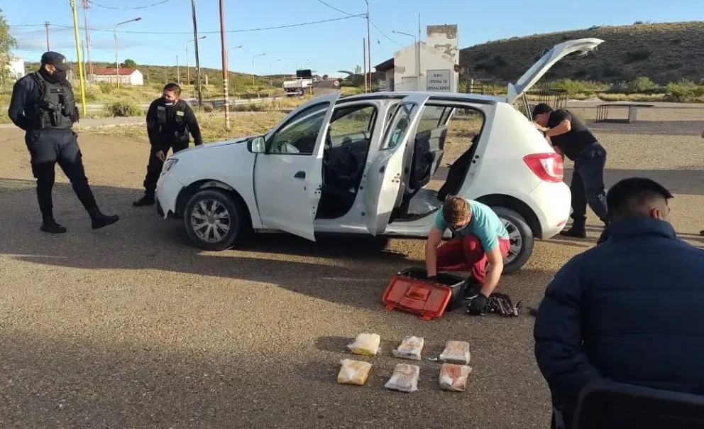 Golpe al narcotráfico, desarman una vasta red de vendedores y cae un "pez gordo"