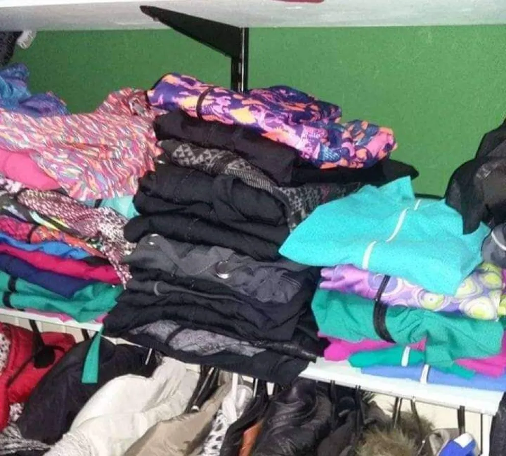 Le robaron ropa a una chica que invirtió sus ahorros para vender en la feria del barrio