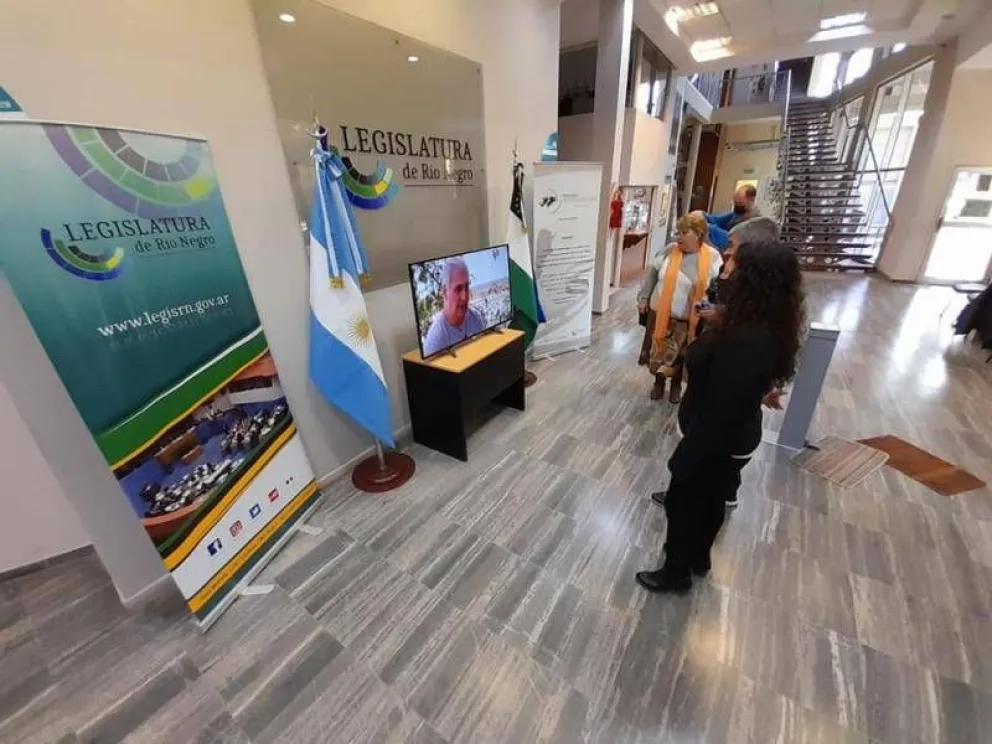 El ciclo "Malvinas en primera persona" se puede ver en el hall de la Legislatura