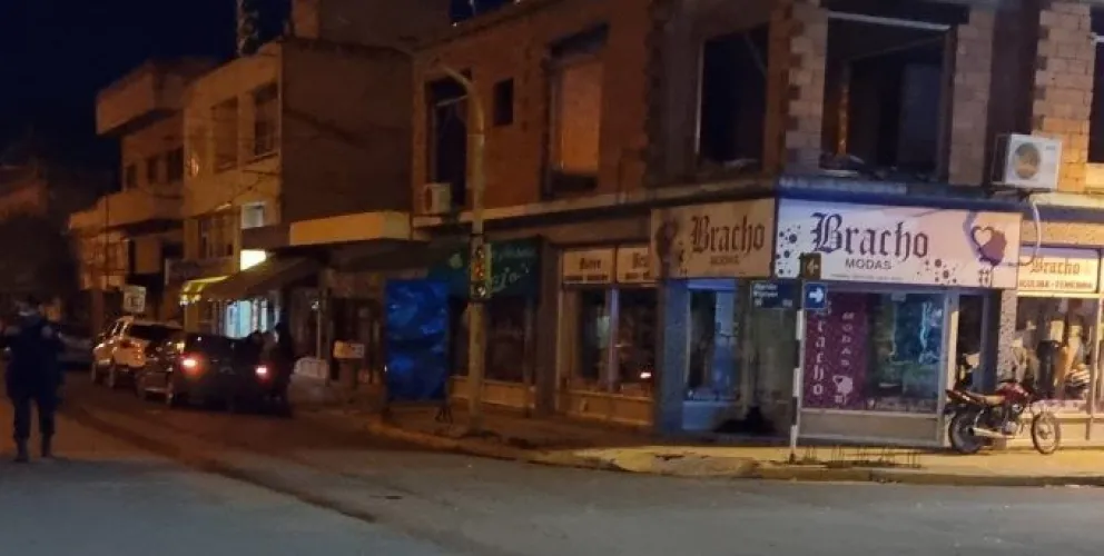 Accidente y nerviosismo en Patagones: el auto en la que iba una embarazada chocó con una moto