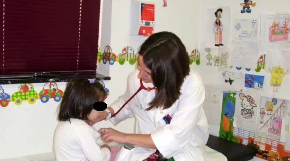Viedma: hay alerta en la comunidad de padres porque los pediatras les cobran dos veces