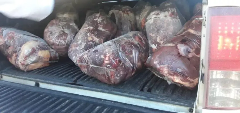 Quisieron asegurarse el asado para Semana Santa y la Policía les quitó todo