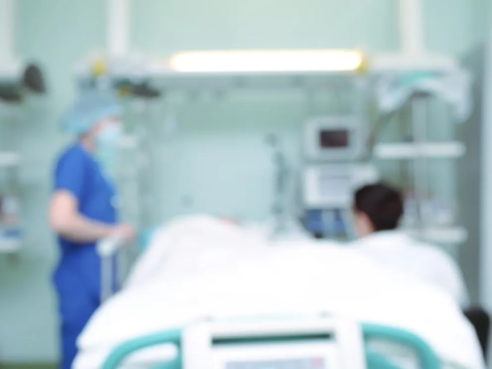 La beba tuvo que ser derivada de urgencia a Roca. 