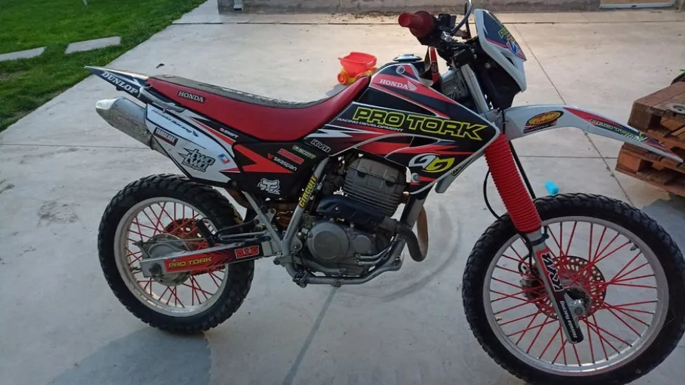 Le robaron la moto que se compró hace dos semanas: “Llegué a casa y tenía la puerta abierta”