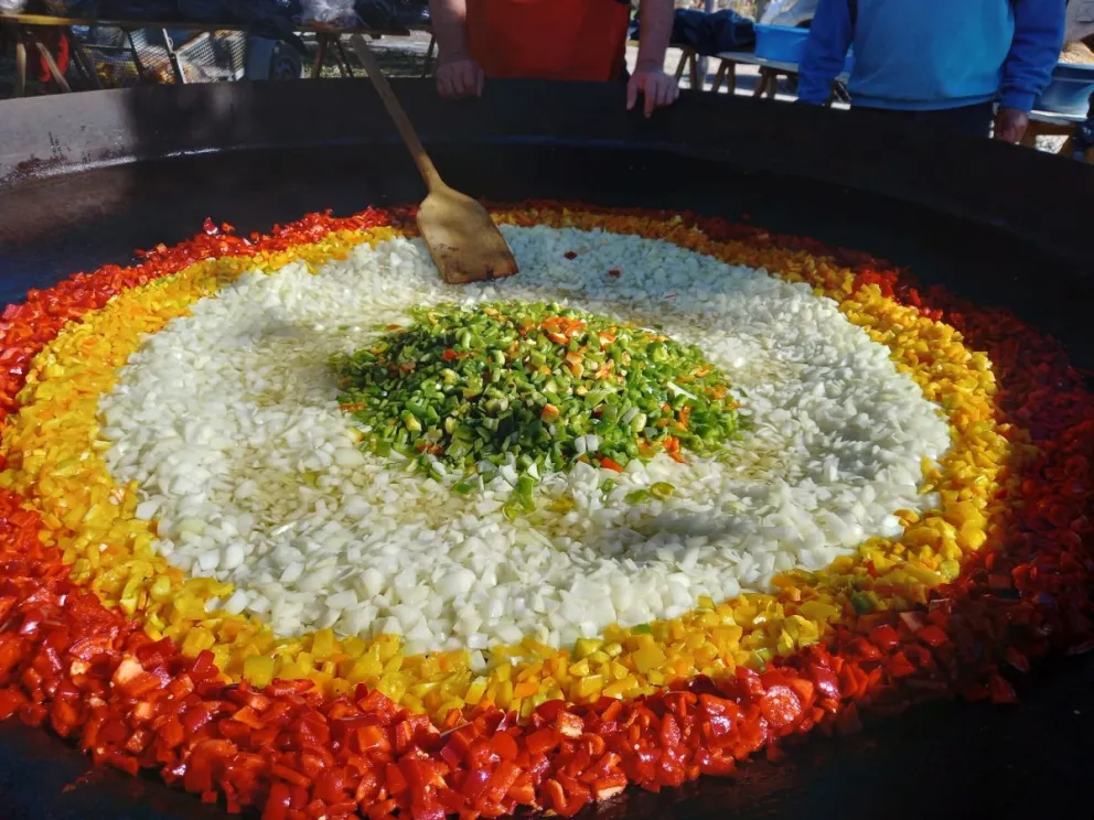 La tradicional paella gigante será el atractivo principal