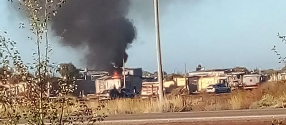 Se prendió fuego una casilla en la toma 2 de Enero