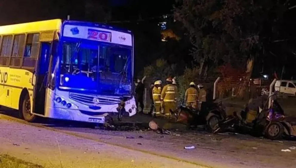 Impactante accidente dejó como saldo un muerto y dos internados de gravedad