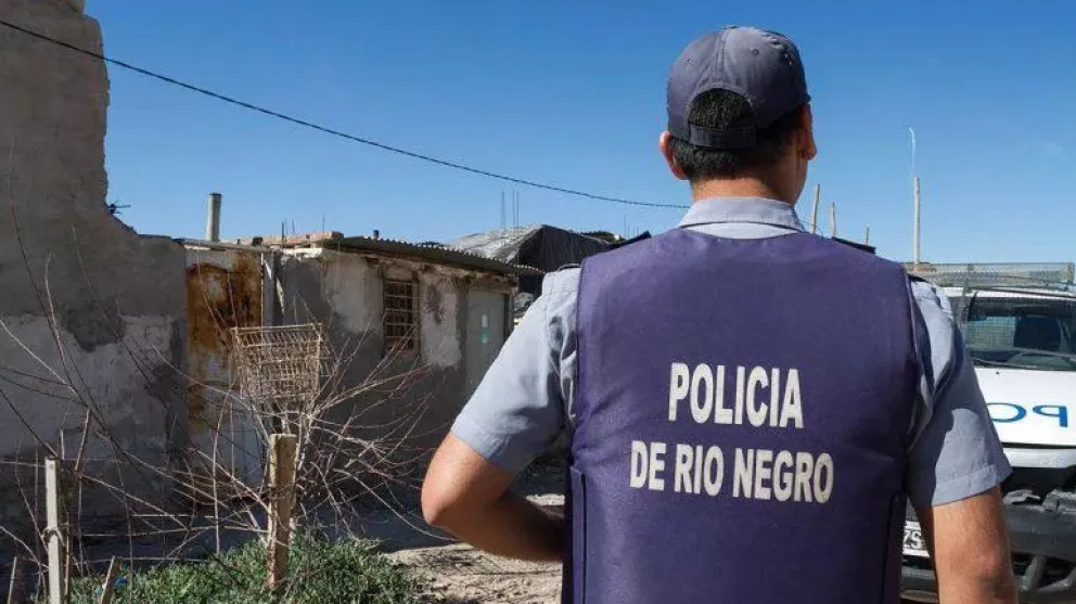 Separaron de sus funciones al policía acusado de herir a un joven en Cipolletti