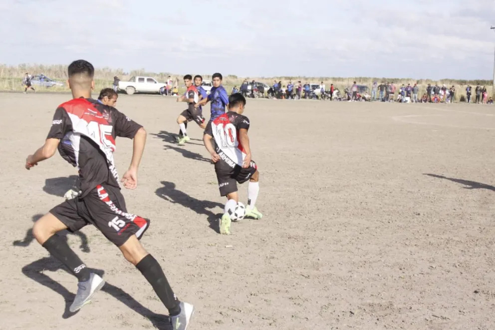 Vuelve a rodar la pelota en el torneo barrial: conocé los partidos de la segunda fecha