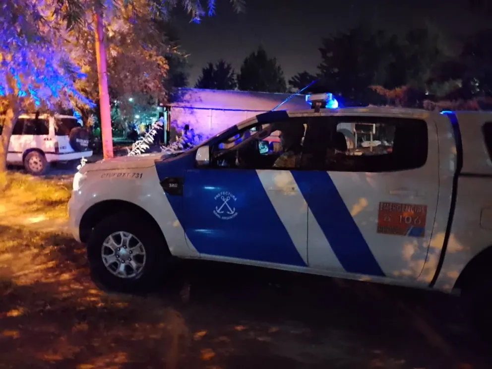 Encontraron un remo y un calzado del palista desaparecido