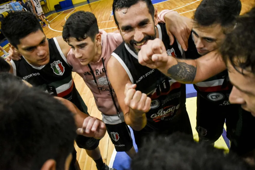 El Tricolor sigue de festejo: Depo estrenó el título  aplastando a Newbery en el clásico 