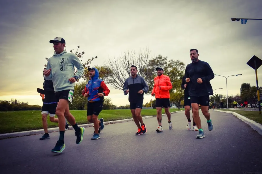 Estiman máxima de 17 grados. Dará lugar a marchas por la costanera. Foto archivo.