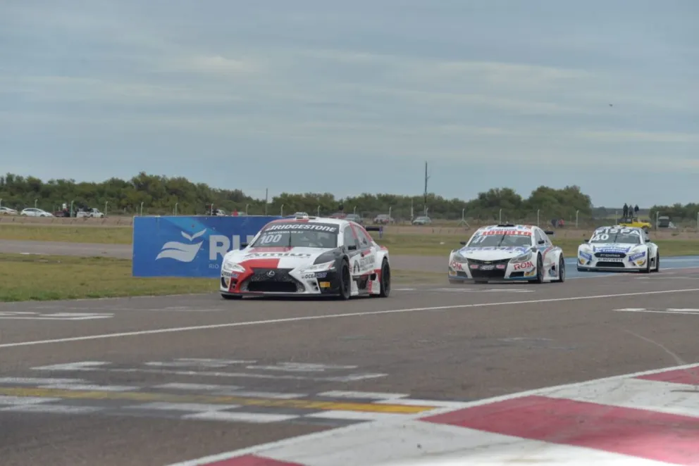 A pura estrategia: Ian Reuteman logró la victoria en Viedma en el Top Race V6