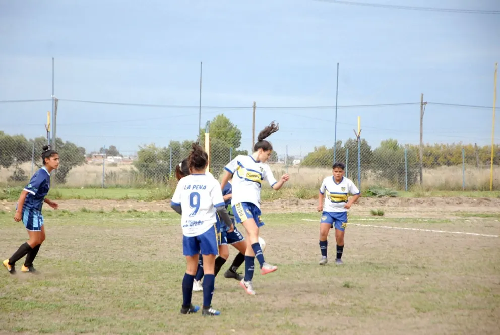 El torneo femenino de la Liga rionegrina quedó al día