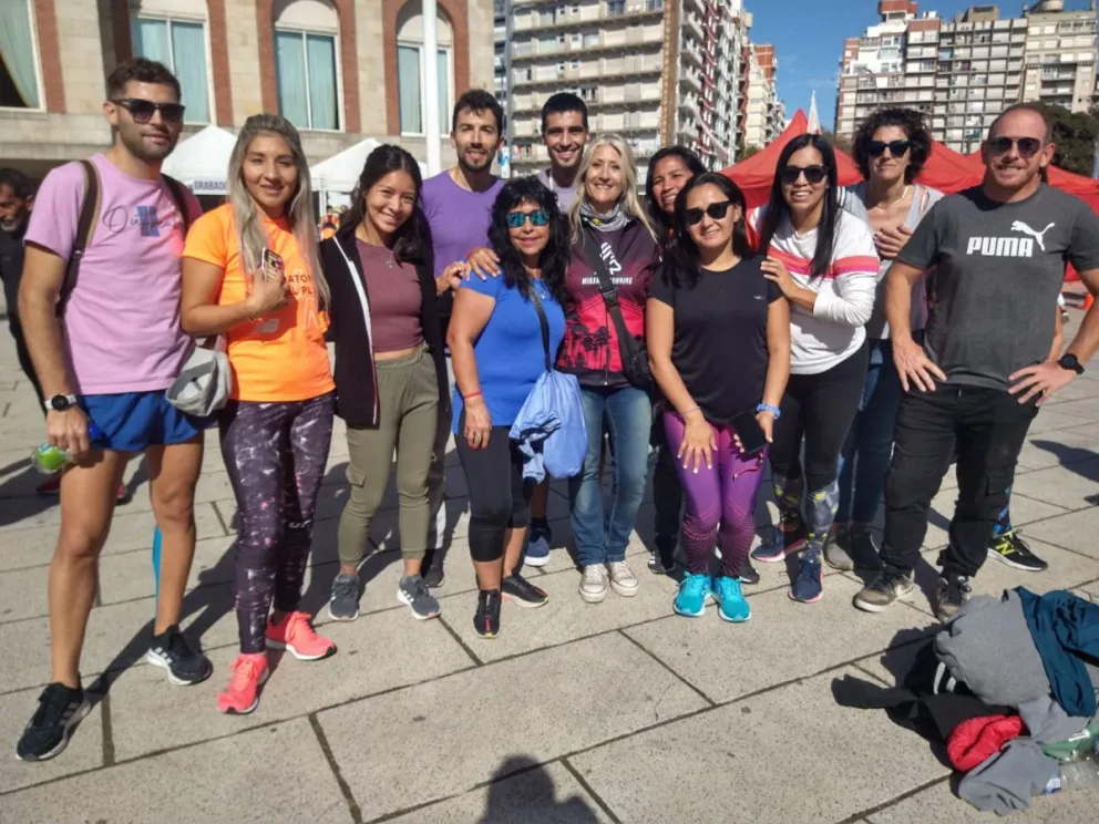 Decenas de viedmenses entre los miles que corrieron en Mar del Plata