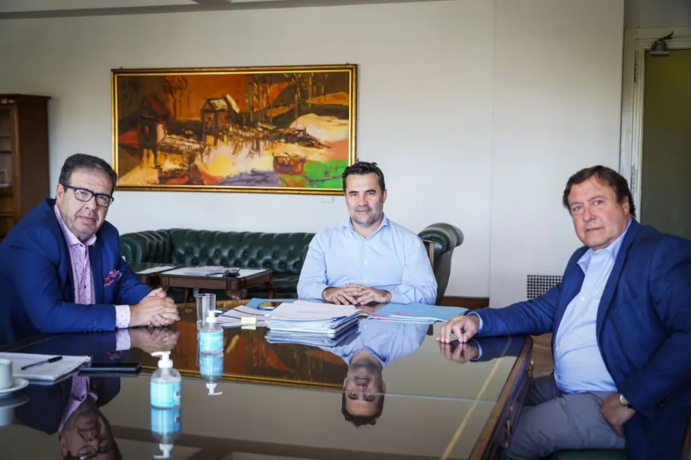 Weretilneck y Casadei se reunieron con el secretario de Energía de Nación por ALPAT