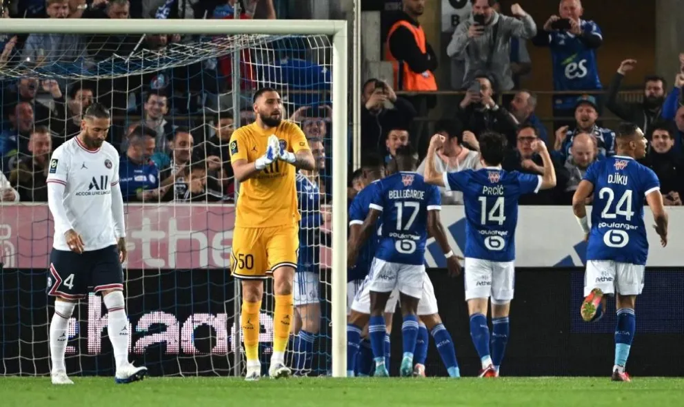 Flojo estreno de título: PSG lo ganaba 3-1 y Racing se lo terminó empatando